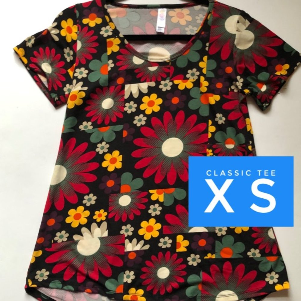 NWT LuLaRoe Classic Tee, Flower Pattern, Size XS
